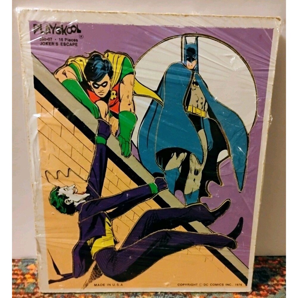 Playskool 16-piece Batman puzzle, Jokers Escape 380-07 DC Comics, 1976